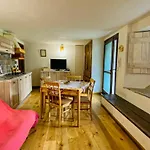 La Casa Di Tommy Savoulx