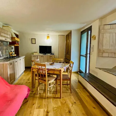 La Casa Di Tommy Savoulx